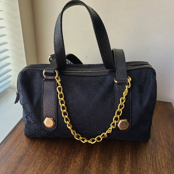 Gucci Handbags - GUCCI women's shoulder purse